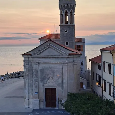 Great Terrace Facing Sea ! * Piran