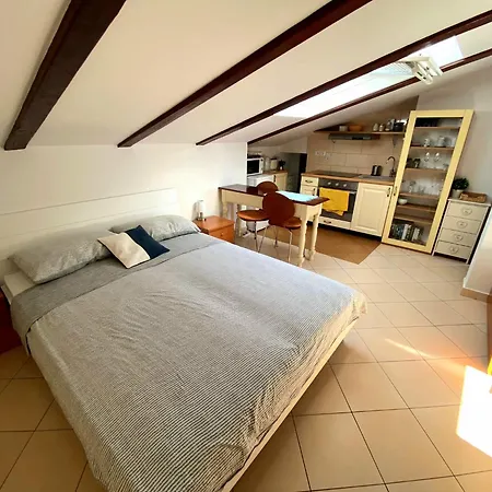Great Terrace Facing Sea ! Apartment *
