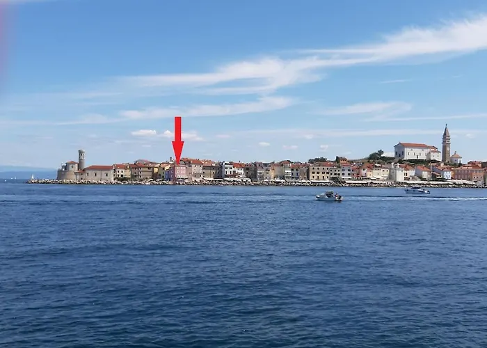 Great Terrace Facing Sea !