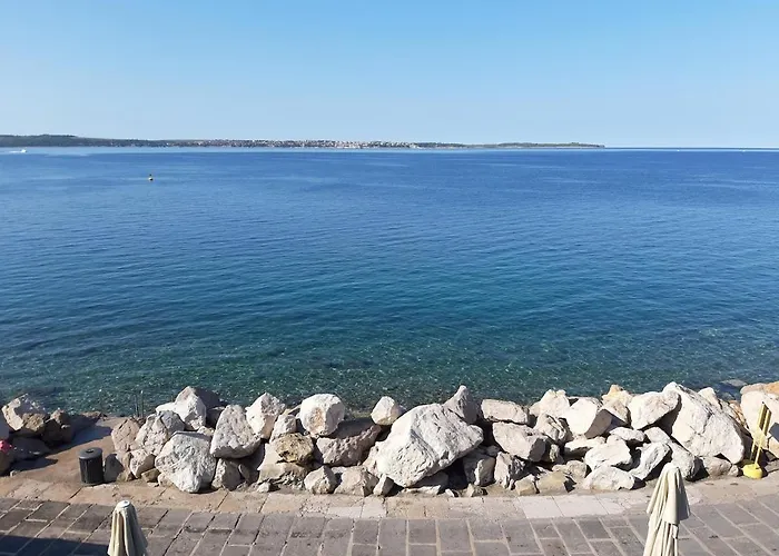 Great Terrace Facing Sea ! Διαμέρισμα Πιράν